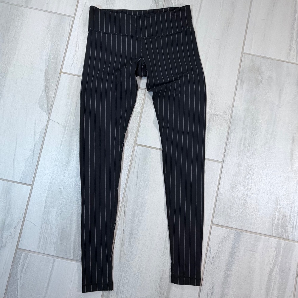 Lululemon Wunder Under Pinstripe Leggings Black White Size 8 Full Length